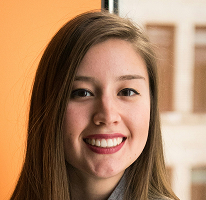 Retrato de Victoria Lawson, CFO y directiva de una empresa dedicada al comercio financiero